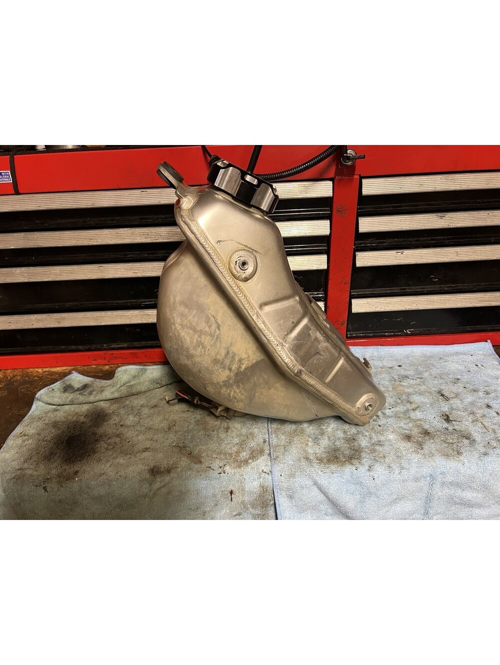 10-13 SUZUKI RMZ 250 RMZ250 GAS TANK OEM FUEL TANK *FUEL PUMP* 44110-49H10 13